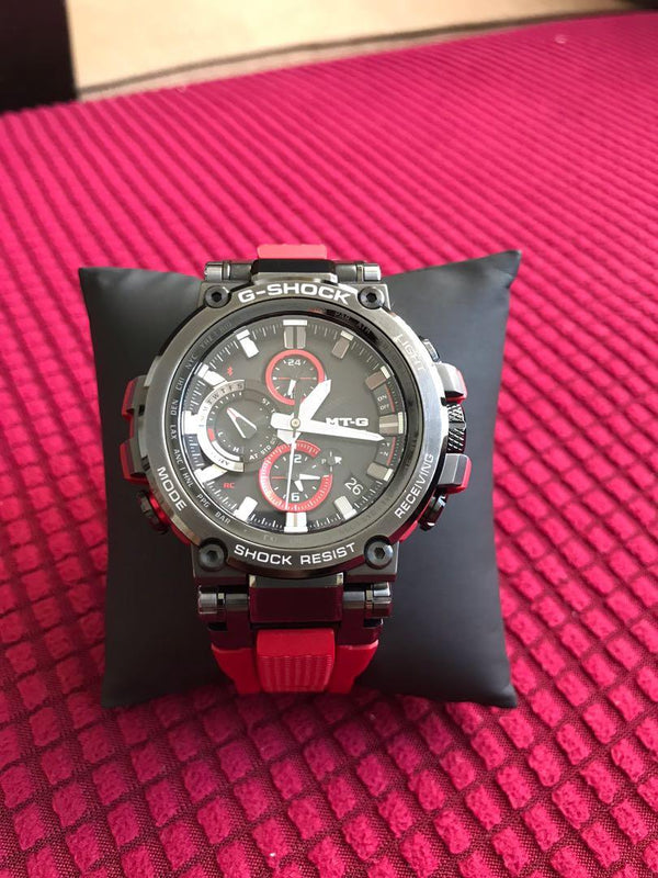Sports Solar Powered Sapphire Crystal Mens Red/Black Analog